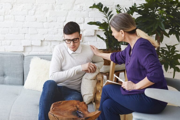 Frühwarnzeichen von Depressionen: Wann Sie professionelle Hilfe suchen sollten